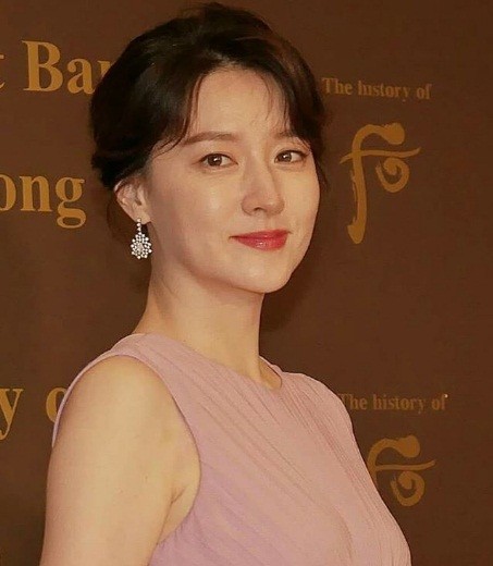Nhan sắc trẻ mãi của ‘nàng Dae Jang Geum’ ở tuổi U50 - ảnh 2
