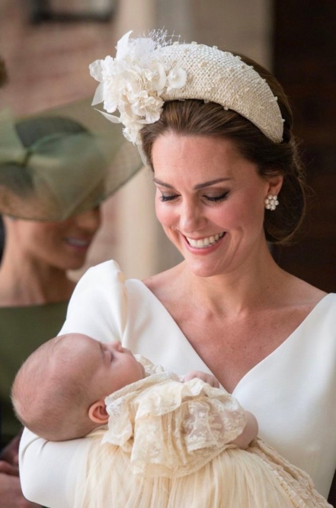 Công nương Kate Middleton đẹp lộng lẫy sau hơn 2 tháng sinh con - ảnh 3