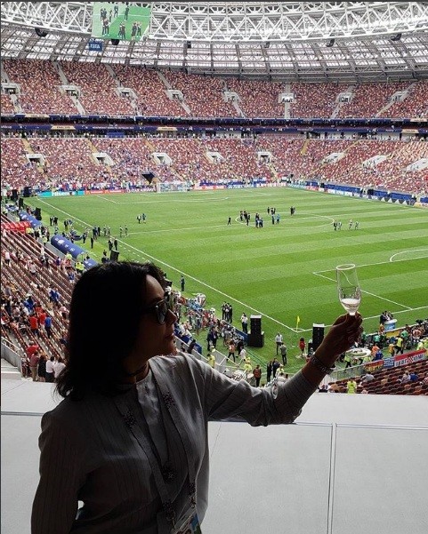 Hoa hậu Pháp, thiên thần nội y sôi nổi trên khán đài chung kết World Cup - ảnh 7