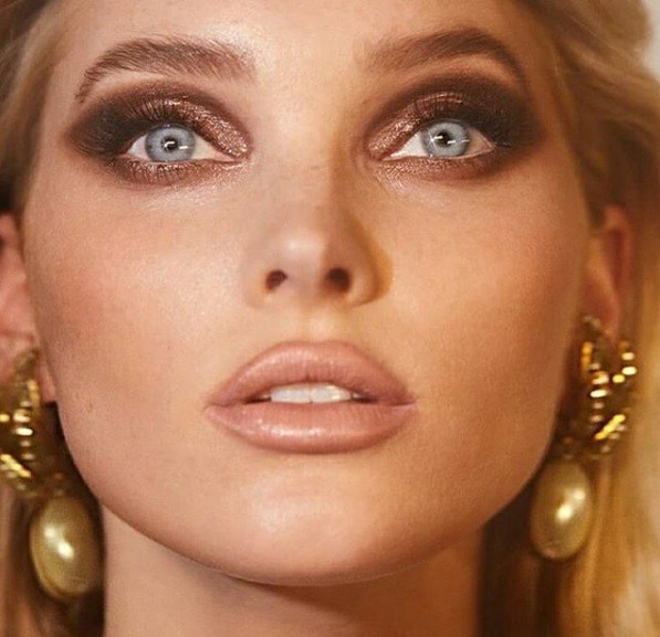Đường cong ‘gây mê’ của thiên thần nội y Thụy Điển Elsa Hosk - ảnh 12