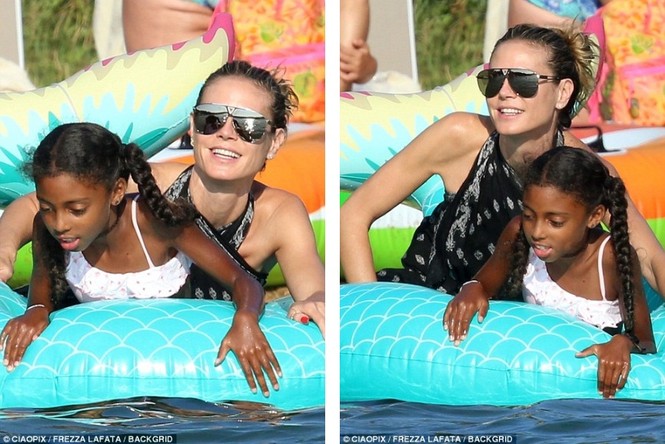 Siêu mẫu 4 con Heidi Klum quấn khăn làm áo tắm gợi cảm - ảnh 5