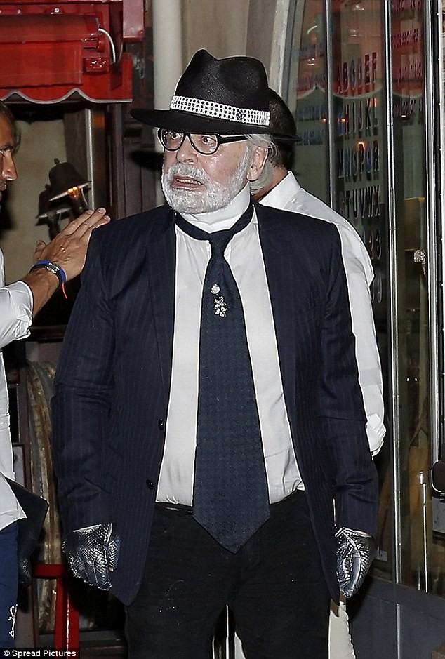 ‘Ông hoàng tóc bạc’ Karl Lagerfeld gây sốc với diện mạo không nhận ra - ảnh 3