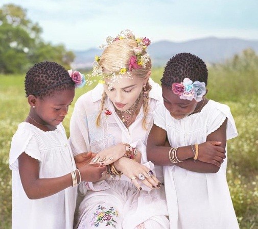 Madonna sắp 60 tuổi vẫn trẻ đẹp gợi tình - ảnh 9