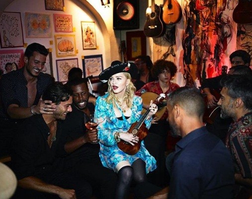 Madonna sắp 60 tuổi vẫn trẻ đẹp gợi tình - ảnh 14