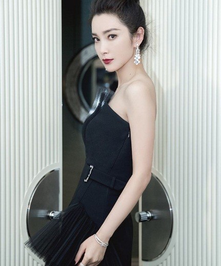 Lý Băng Băng sánh đôi ‘Người vận chuyển’ và mỹ nữ gợi cảm Ruby Rose - ảnh 2