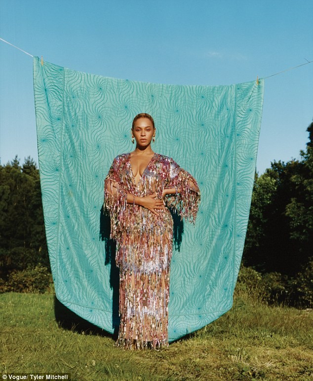 ‘Ong chúa’ Beyonce quyến rũ như nữ thần - ảnh 4