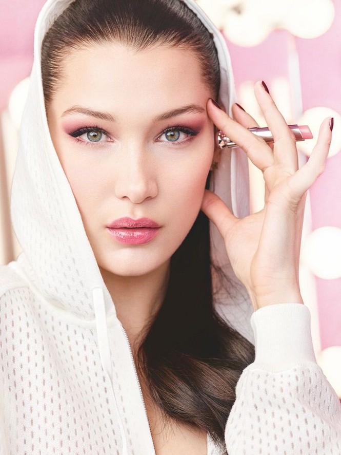 Bella Hadid trong trẻo xinh đẹp như thiên thần - ảnh 11