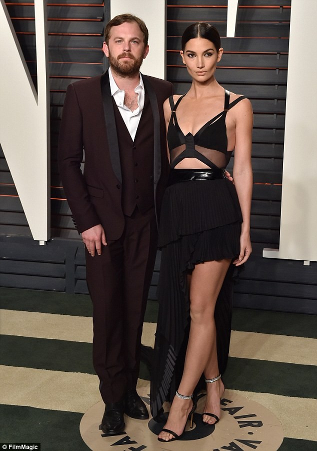Thiên thần nội y Lily Aldridge mang bầu bé thứ 2 - ảnh 2