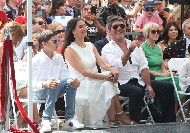 Giám khảo khó tính Simon Cowell nhận sao trên Đại lộ Danh vọng - ảnh 9
