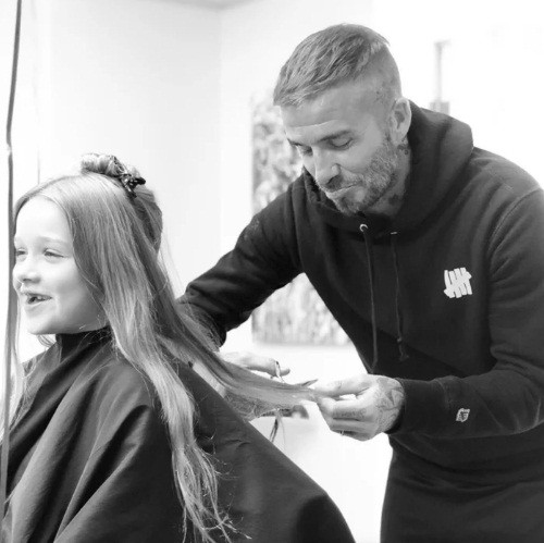 ‘Công chúa’ 7 tuổi nhà Beckham bụ bẫm, tóc ngắn cực dễ thương - ảnh 3