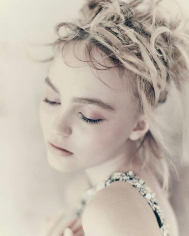 Con gái 19 tuổi của Johnny Depp ngày càng quyến rũ - ảnh 4