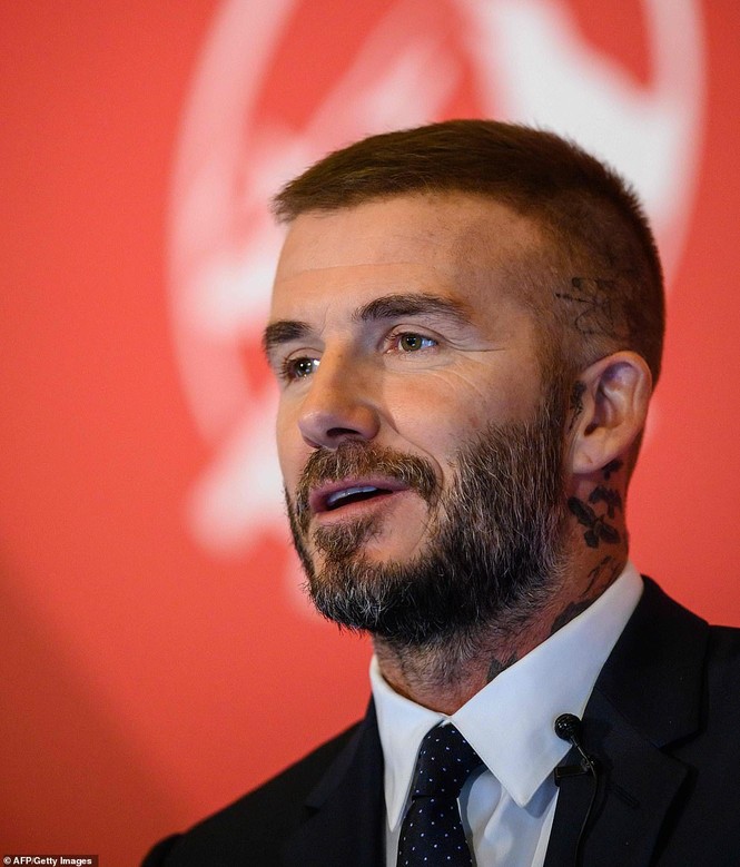 David Beckham 43 tuổi phong độ, đẹp trai rạng ngời - ảnh 4