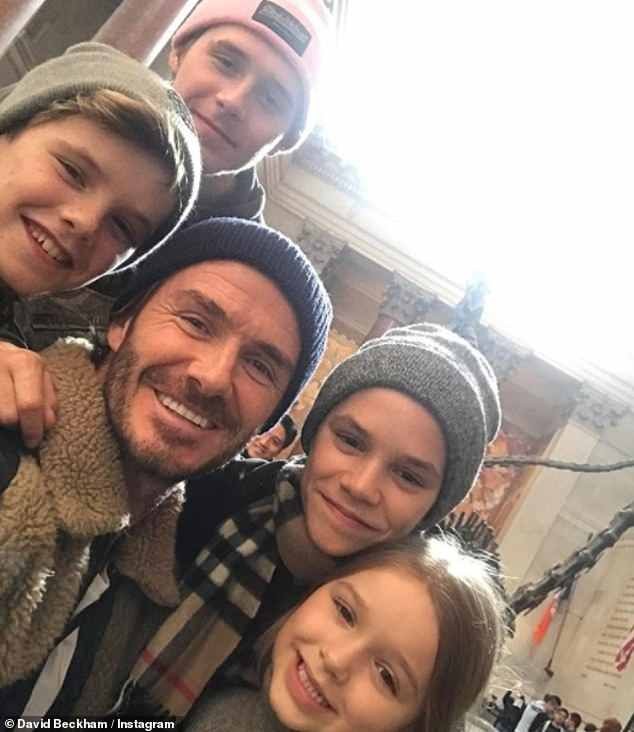 ‘Tan chảy’ hành động của ‘công chúa út’ nhà Becks dành cho anh trai - ảnh 4