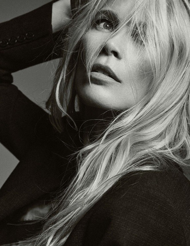 'Chân dài' huyền thoại Claudia Schiffer U50 vẫn đẹp hoàn hảo - ảnh 10