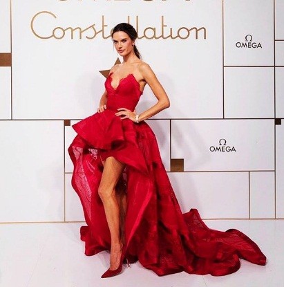Cindy Crawford, Nicole Kidman, Alessandra Ambrosio đầm đỏ tuyệt sắc - ảnh 12