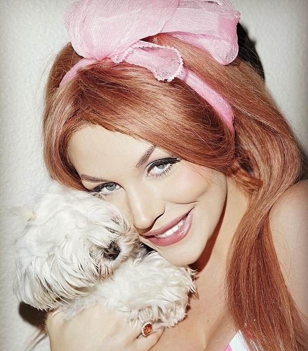 ‘Cô dâu 16 tuổi’ Courtney Stodden gợi tình với váy cuốn từ… bao tải - ảnh 6