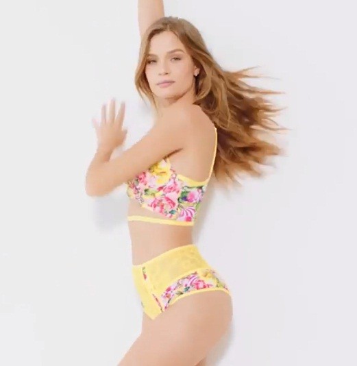 Hé lộ dàn ca sĩ trình diễn trong đêm nội y Victoria’s Secret 2018 - ảnh 9