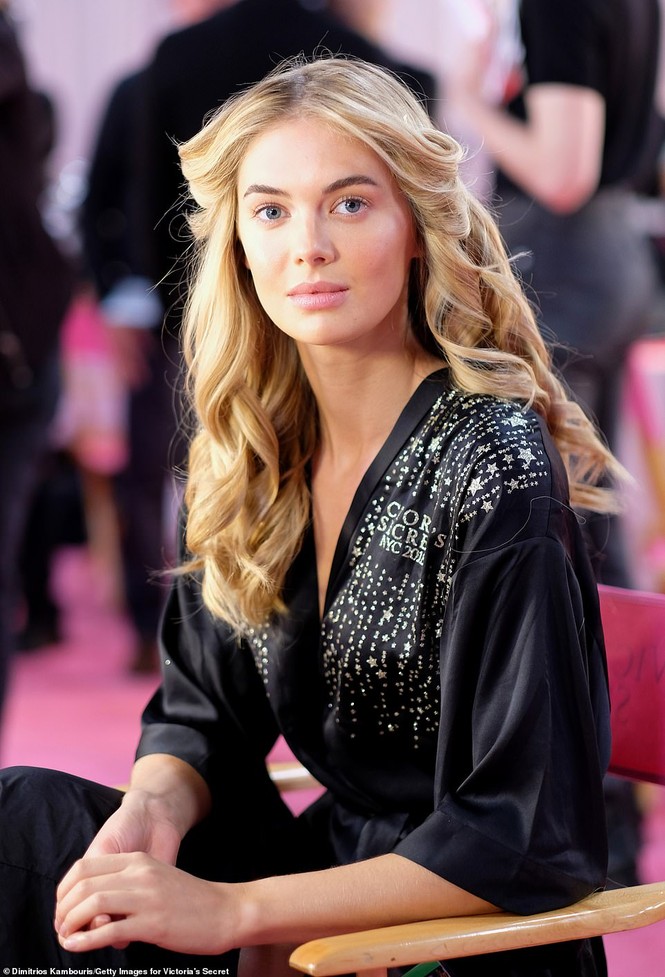 Hậu trường sôi động các mỹ nhân nội y Victoria's Secret trước giờ G - ảnh 28