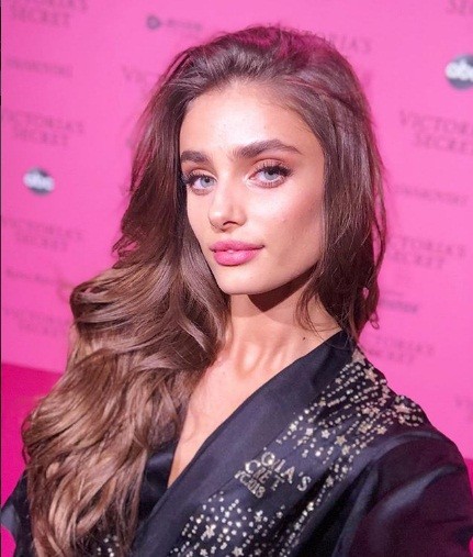 Hậu trường sôi động các mỹ nhân nội y Victoria's Secret trước giờ G - ảnh 56
