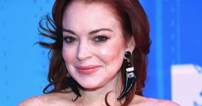 'Cô nàng lắm chiêu' Lindsay Lohan tái xuất gợi tình - ảnh 8