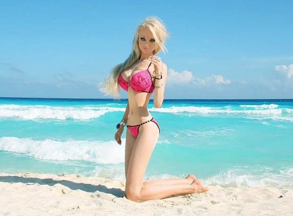 Những vòng eo nhỏ đến khó tin - ảnh 2