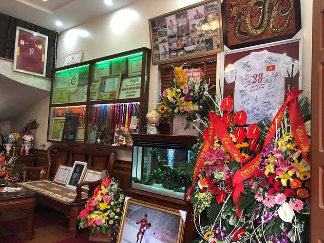 Quang Hải với món quà ý nghĩa tặng mẹ - ảnh 2