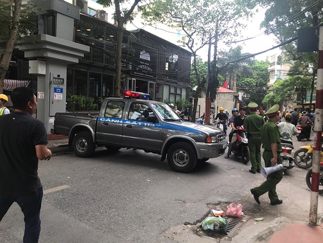 Dân chung cư cao tầng Hà Nội cảm nhận rung chấn động đất - ảnh 3
