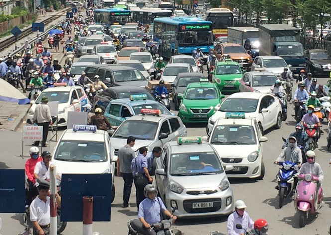 'Điểm danh' các bệnh viện bị taxi độc quyền vây bệnh nhân - ảnh 6