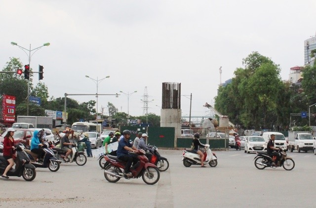 Mục kích các dự án chống ùn tắc gây... 'tê liệt' giao thông - ảnh 7