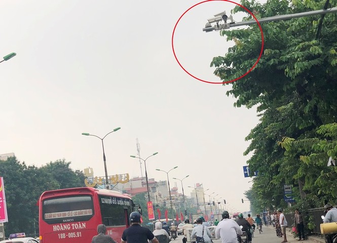 5 lực lượng + camera phạt nguội, lòng đường vẫn như bến xe lậu - ảnh 10