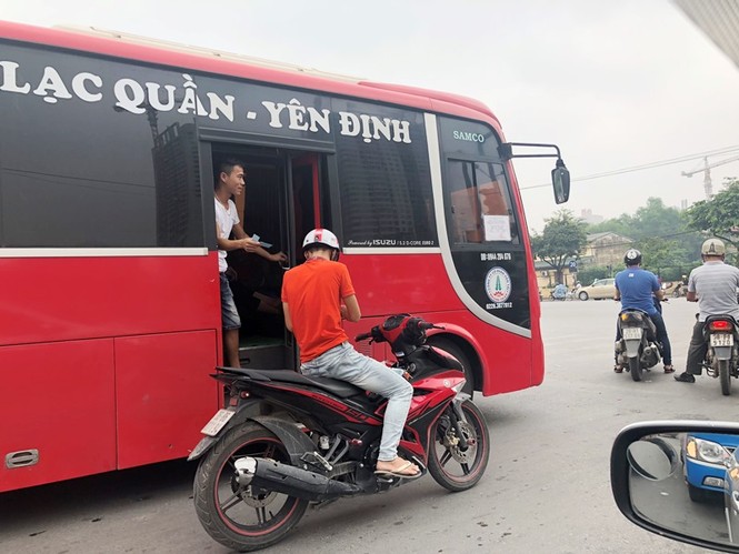 5 lực lượng + camera phạt nguội, lòng đường vẫn như bến xe lậu - ảnh 5