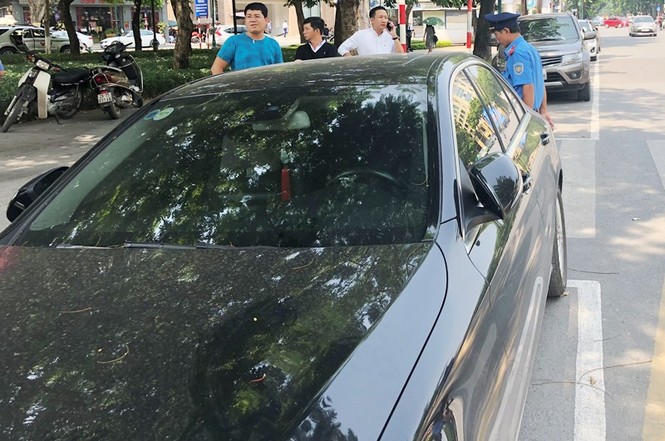 Đơn vị trông xe iParking 'chống lệnh' thanh tra giao thông Hà Nội - ảnh 1