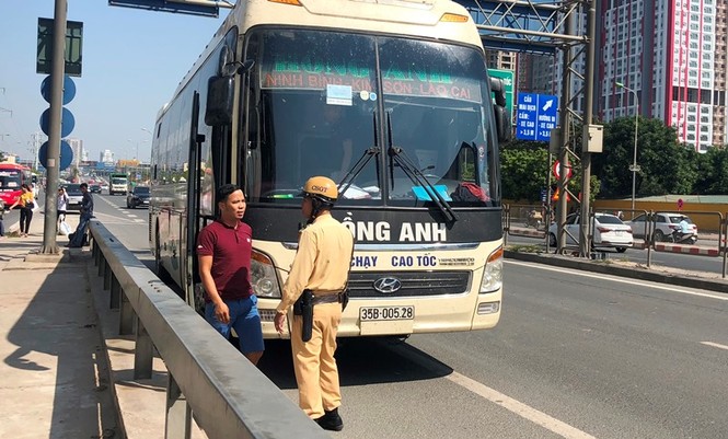 Xử lý xe khách chạy xuyên tâm biến đường thành 'bến cóc' - ảnh 7