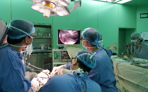 Người mẹ đánh cược mạng sống để con chào đời - ảnh 1