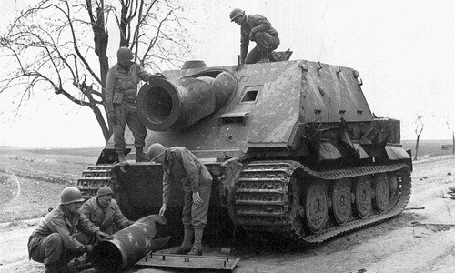Sturmtiger, khẩu pháo 'lạy ông tôi ở bụi này' của phát xít Đức - ảnh 1