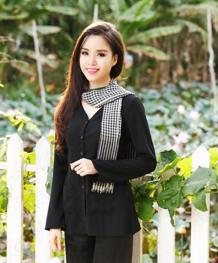 Hoa khôi Sinh viên Cần Thơ “hóa” nữ thanh niên xung phong duyên dáng - ảnh 2