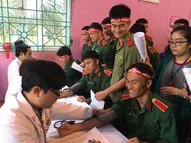 Chủ Nhật Đỏ 2017, Báo Tiền Phong - ảnh 64
