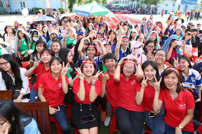 Chủ Nhật Đỏ 2017, Báo Tiền Phong - ảnh 37
