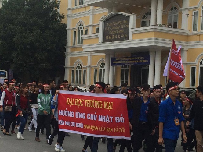 Chủ Nhật Đỏ 2017, Báo Tiền Phong - ảnh 79