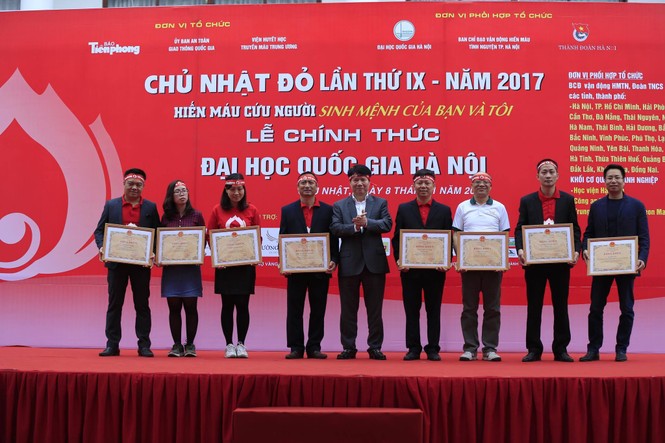 Chủ Nhật Đỏ 2017, Báo Tiền Phong - ảnh 46