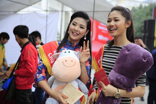 Chủ Nhật Đỏ 2017, Báo Tiền Phong - ảnh 29