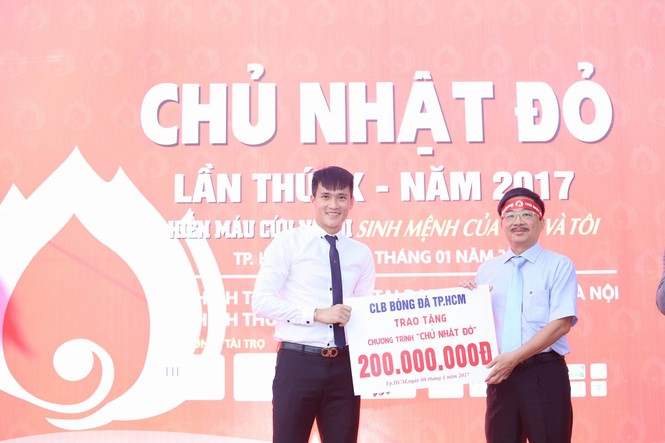 Chủ Nhật Đỏ 2017, Báo Tiền Phong - ảnh 34