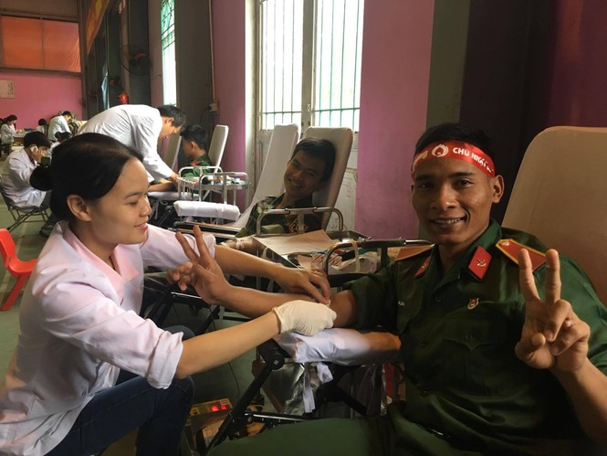 Chủ Nhật Đỏ 2017, Báo Tiền Phong - ảnh 65