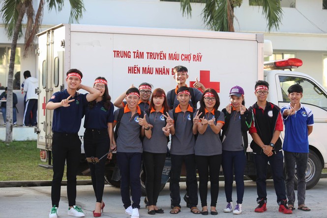 Chủ Nhật Đỏ 2017, Báo Tiền Phong - ảnh 87