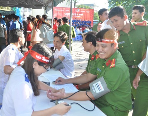 Chủ Nhật Đỏ 2017, Báo Tiền Phong - ảnh 6