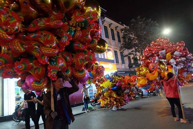 Người dân cả nước đón giao thừa Tết Đinh Dậu - ảnh 54