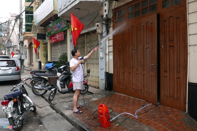 Người dân cả nước đón giao thừa Tết Đinh Dậu - ảnh 62