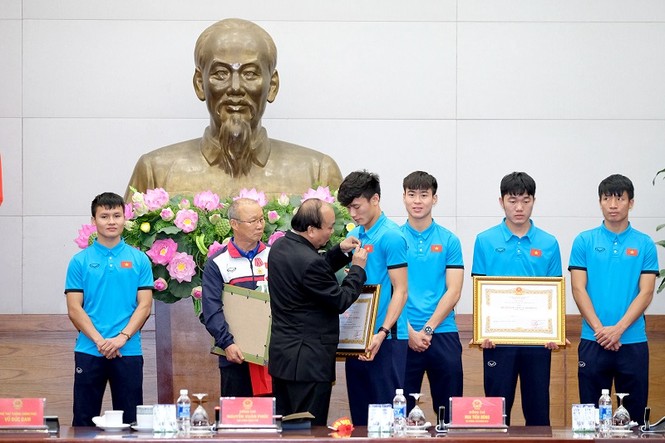 Thủ tướng trao Huân chương Lao động hạng Nhất cho đội U23 Việt Nam - ảnh 1