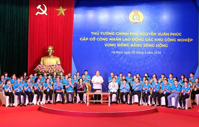 Thủ tướng: Thu tiền điện giá cao của công nhân là vi phạm pháp luật - ảnh 2