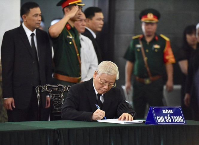 Nguyên Tổng Bí thư Đỗ Mười - Tấm gương mẫu mực cần, kiệm, liêm, chính - ảnh 1